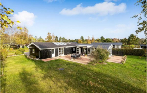 3 Bedroom Lovely Home In Rødby